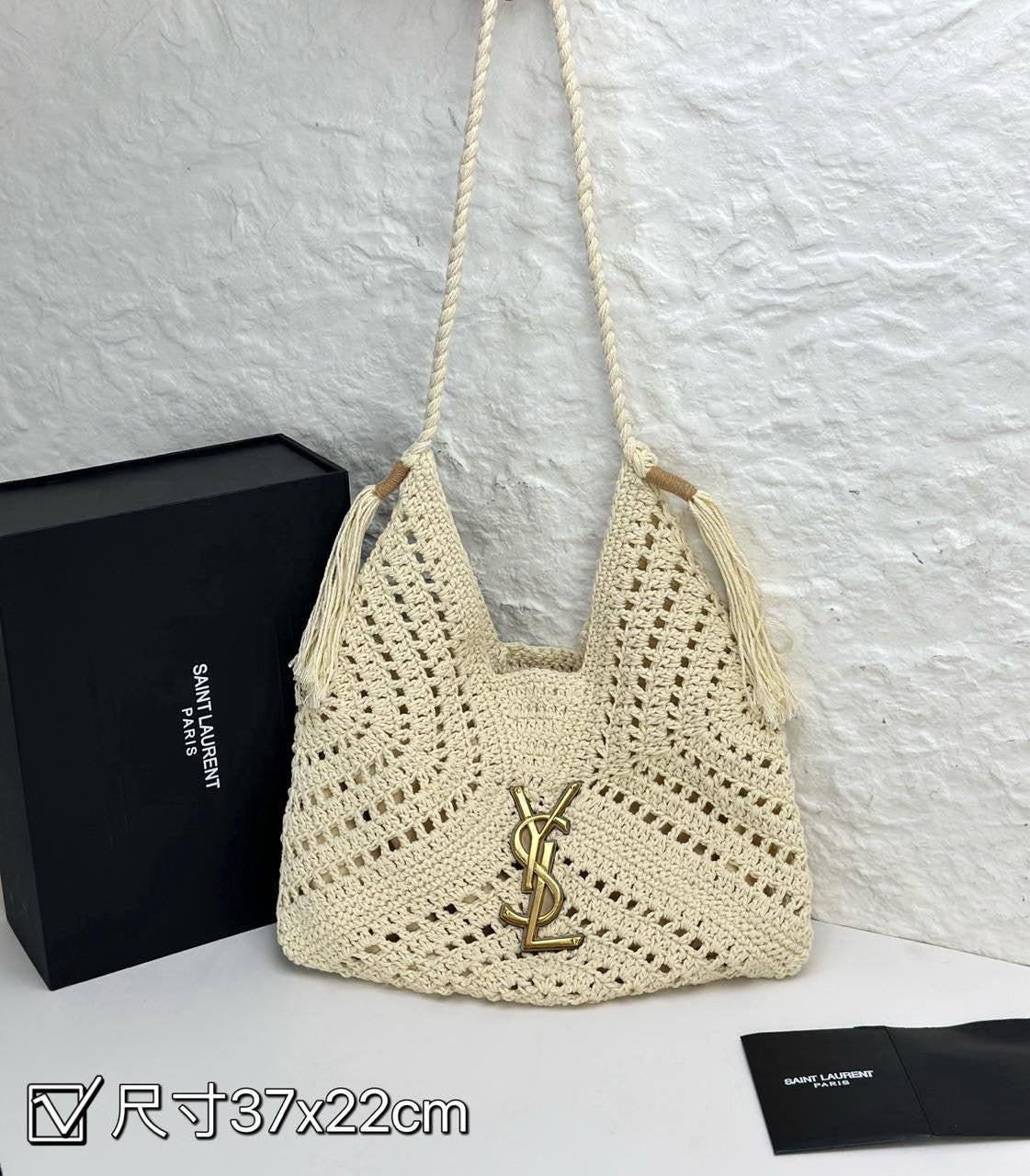 YSL 
140 dhs🇦🇪
Zain228
♥️♥️♥️