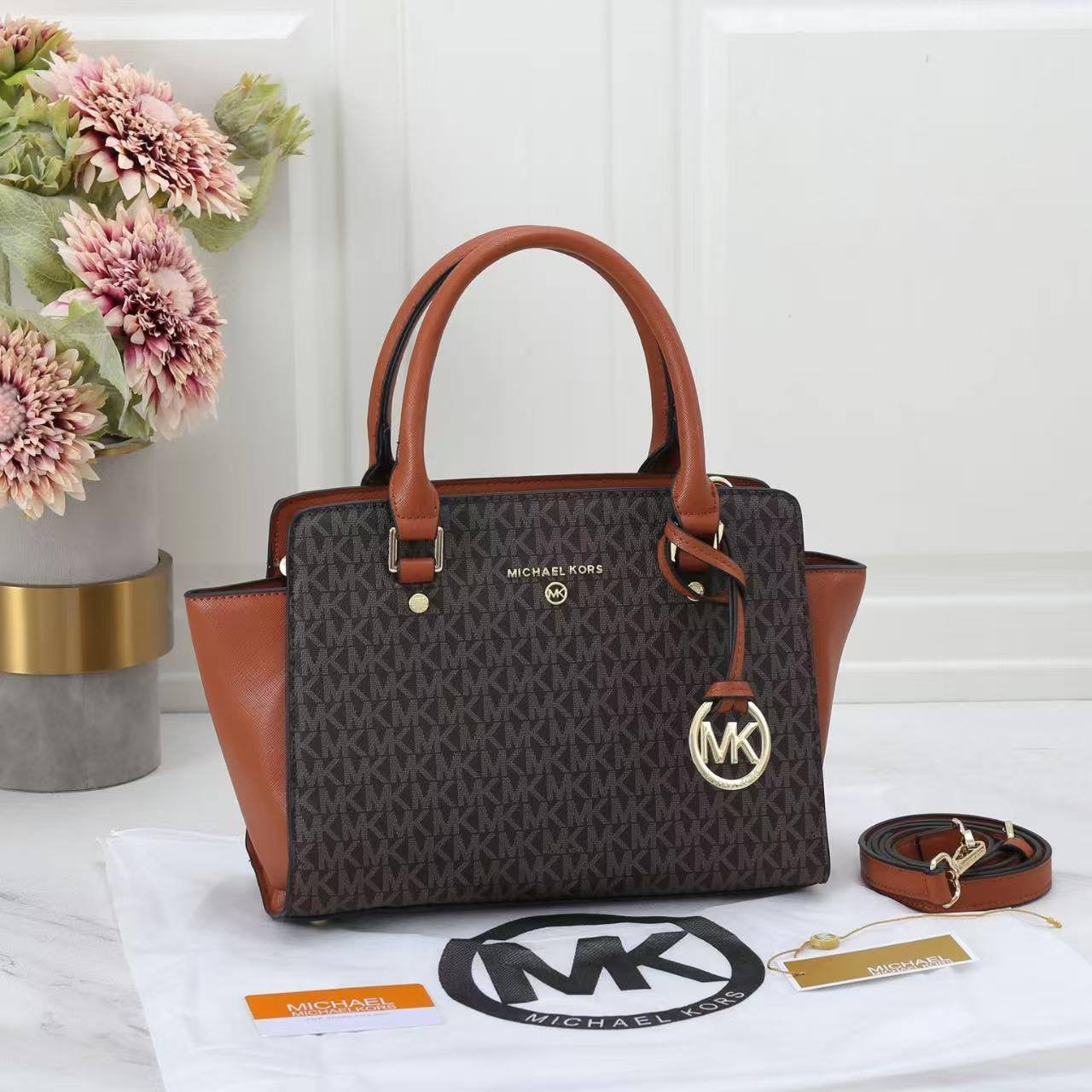 MK
90 dhs🇦🇪
Good quality 
Zain35
♥️♥️♥️