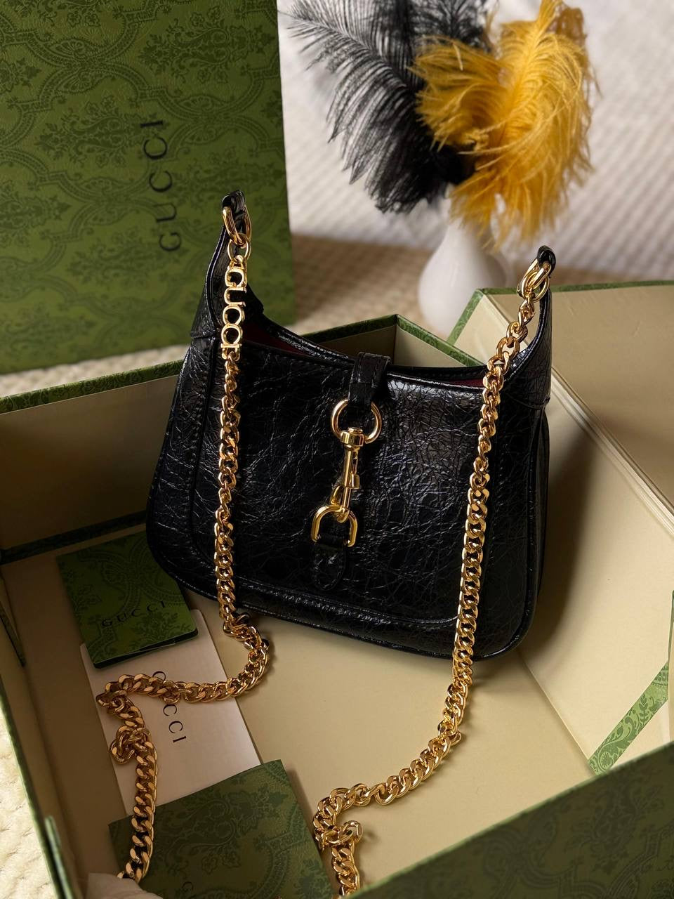 GUCCI
18cm
330 dhs🇦🇪
Top quality 
With box
🎁🎁🎁
Zain167
♥️♥️♥️