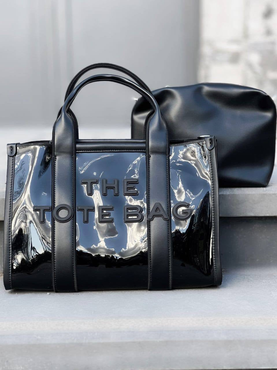 MARC JACOBS ᴛʜᴇ ᴛᴏᴛᴇʙᴀɢ
ᴄᴀɴᴠᴀss & ᴛʀᴀɴsᴘᴀʀᴇɴᴛ
ᴡɪᴛʜ ᴘᴏᴜᴄʜ ᴀɴᴅ ʟᴏɴɢ sᴛʀᴀᴘ
sɪᴢᴇ : 35 cm
105 dhs🇦🇪
Zain31
♥️♥️♥️
