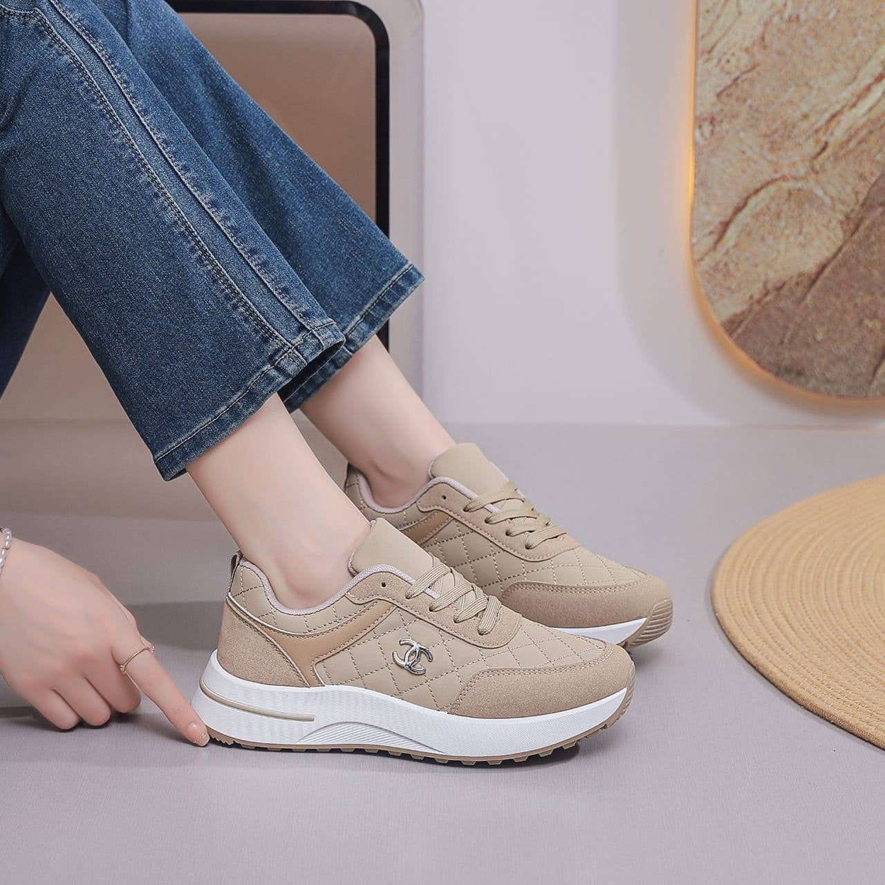 Chanel
New arrivals 👆🏻
Size 36to41      
80 dhs🪙
Zain163
❤️❤️❤️