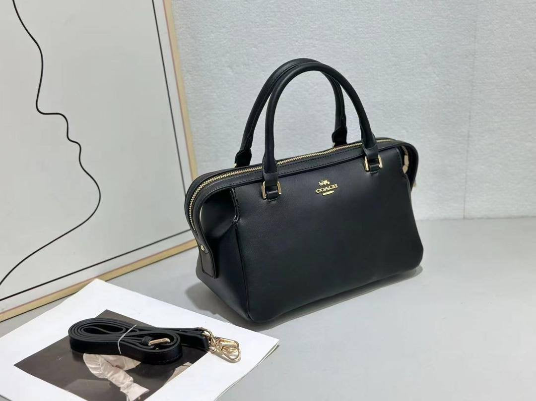 Coach
85 dhs🇦🇪
size 24cm
Zain26
♥️♥️♥️