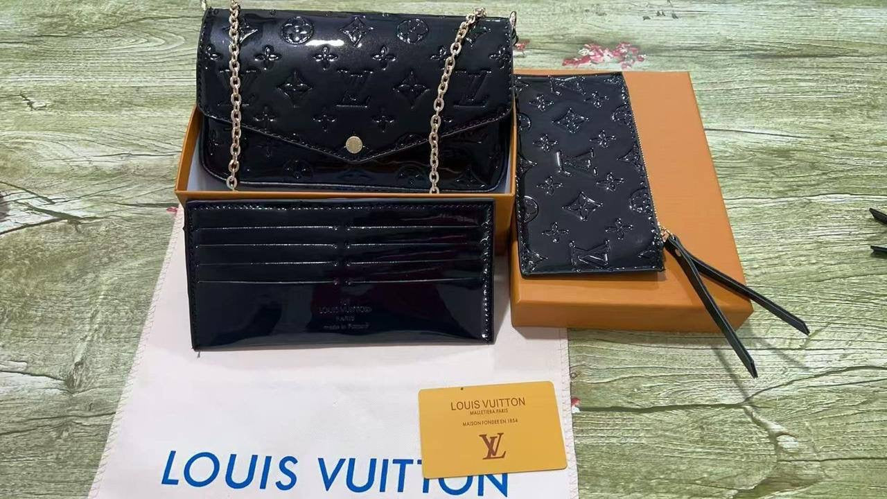 LV - Gucci 
90 dhs🇦🇪 
with box 
🎁🎁🎁
Zain253
♥️♥️♥️