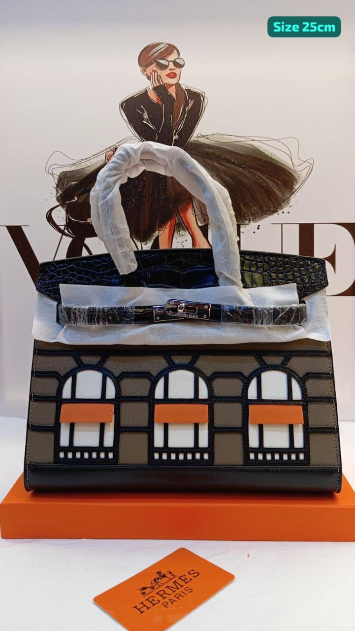 Hermes
Good quality 
with box 
🎁🎁🎁
120 dhs🇦🇪
Zain186
♥️♥️♥️