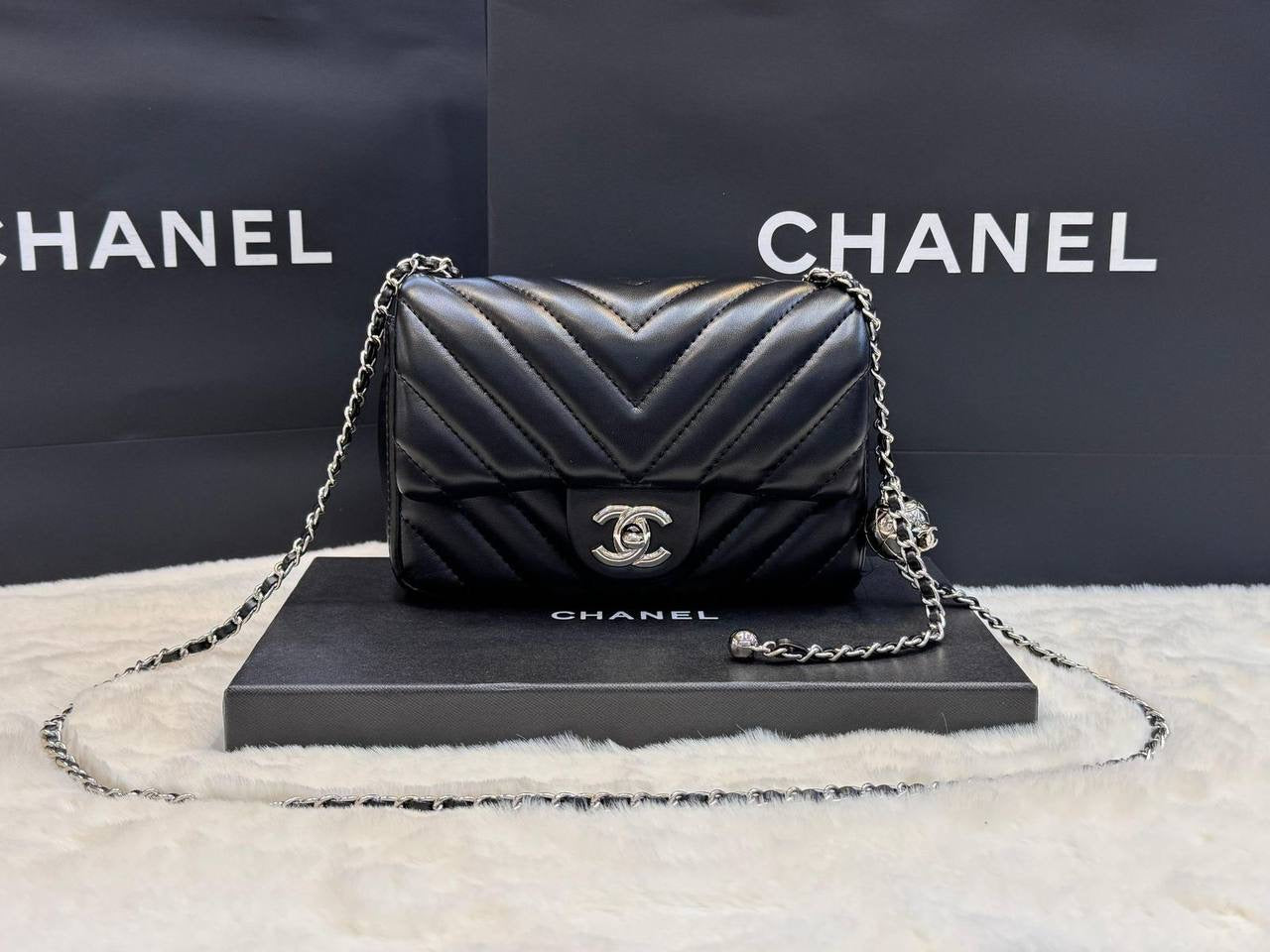 ᴍɪɴɪ Chanel sɪʟᴠᴇʀ ʜᴀʀᴅᴡᴀʀᴇ
ᴡɪᴛʜ ʙᴏx
🎁🎁🎁
ᴄᴀʟғsᴋɪɴ ᴍᴀᴛᴇʀɪᴀʟ
sɪᴢᴇ:20ᴄᴍ
80 dhs🇦🇪
Zain56
♥️♥️♥️