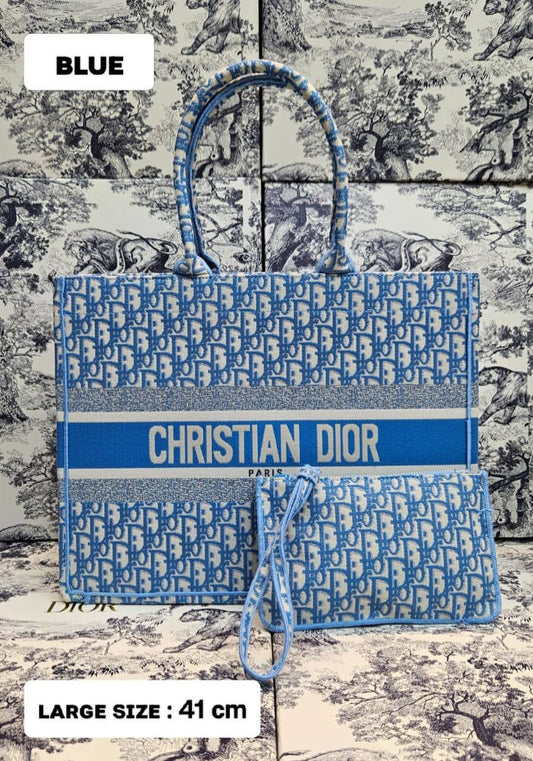 CHRISTIAN DIOR
ʙᴏᴏᴋᴛᴏᴛᴇ ʙᴀɢ
ᴇᴍʙʀᴏɪᴅᴇᴅ ᴄᴀɴᴠᴀss ᴍᴀᴛᴇʀɪᴀʟ
NO BOX INCLUDE
SIZE : 36 cm
90 dhs🇦🇪
SIZE : 41 cm 
95 dhs🇦🇪
Zain31
♥️♥️♥️