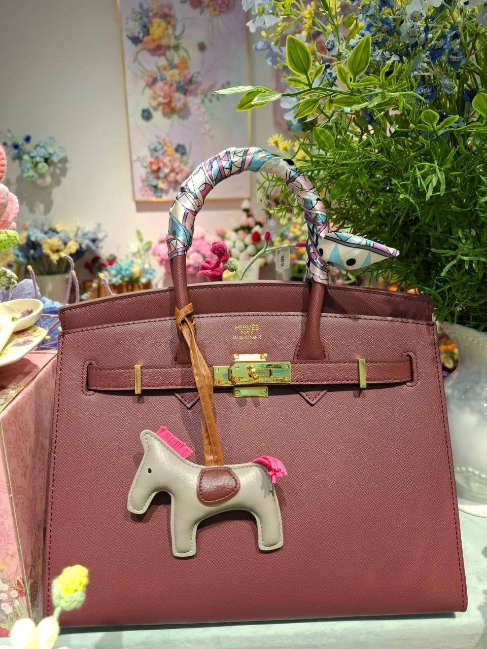 Hermes
30cm
Horse doll + Scarve
120 dhs🇦🇪
Zain44
♥️♥️♥️
