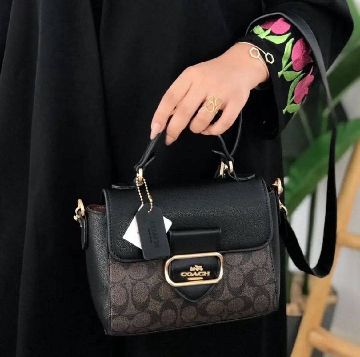 Coach
95 dhs🇦🇪
Good quality 
with box
🎁🎁🎁
Zain35
♥️♥️♥️