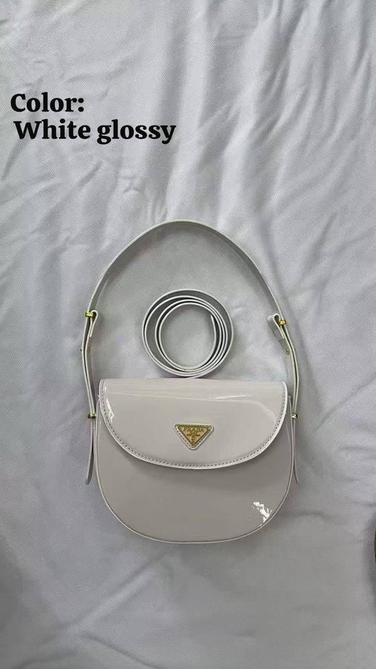 Prada sʜᴏᴜʟᴅᴇʀ ʙᴀɢ
ᴡɪᴛʜʙᴏx
🎁🎁🎁
ʟᴇᴀᴛʜᴇʀ/ɢʟᴏssʏ
80 dhs🇦🇪
Zain56
♥️♥️♥️