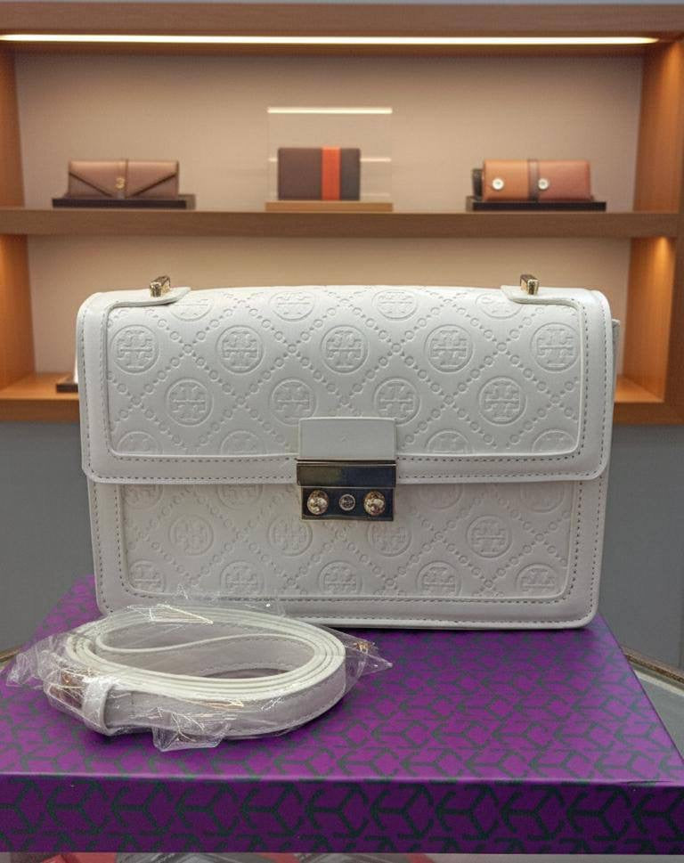 Tory Burch
Good quality 
with box 
🎁🎁🎁
100 dhs🇦🇪
Zain259
♥️♥️♥️