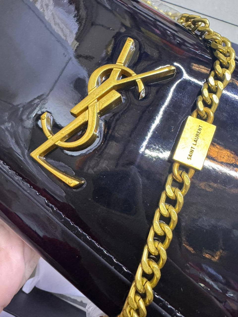 Ysl Kate
Size : 24 * 14.5 * 5.5  cm
95 dhs🇦🇪
with box 🎁
Zain115
♥️♥️♥️