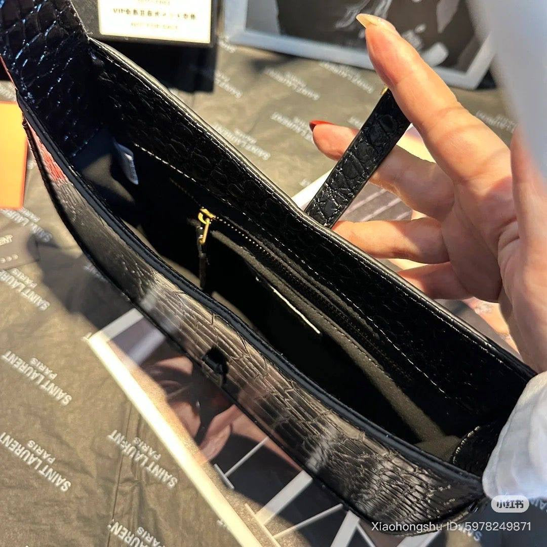 Super Master ++++++
Top Quality 
High Price Bags 
For Price 👇 WTSP Text Zain 0568585901
Zain255
♥️♥️♥️