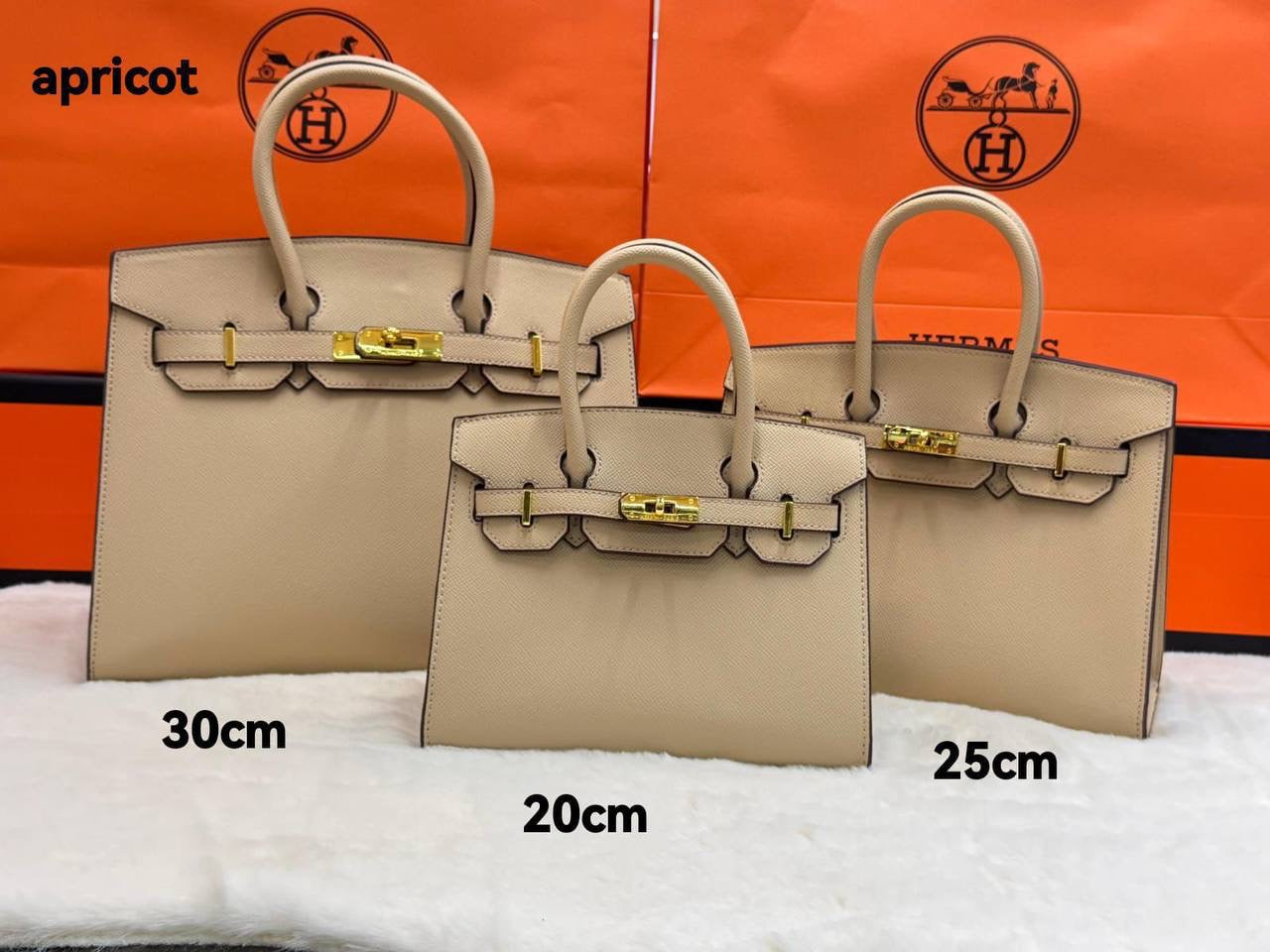 Hermes ʙᴇʀᴋɪɴs 
ʟᴇᴀᴛʜᴇʀ ᴍᴀᴛᴇʀɪᴀʟ
sɪᴢᴇ:ᴄʜᴇᴄᴋ!!!
      30ᴄᴍ 110 dhs🇦🇪
      25ᴄᴍ 110 dhs🇦🇪
      21ᴄᴍ  105 dhs🇦🇪
Zain56
♥️♥️♥️