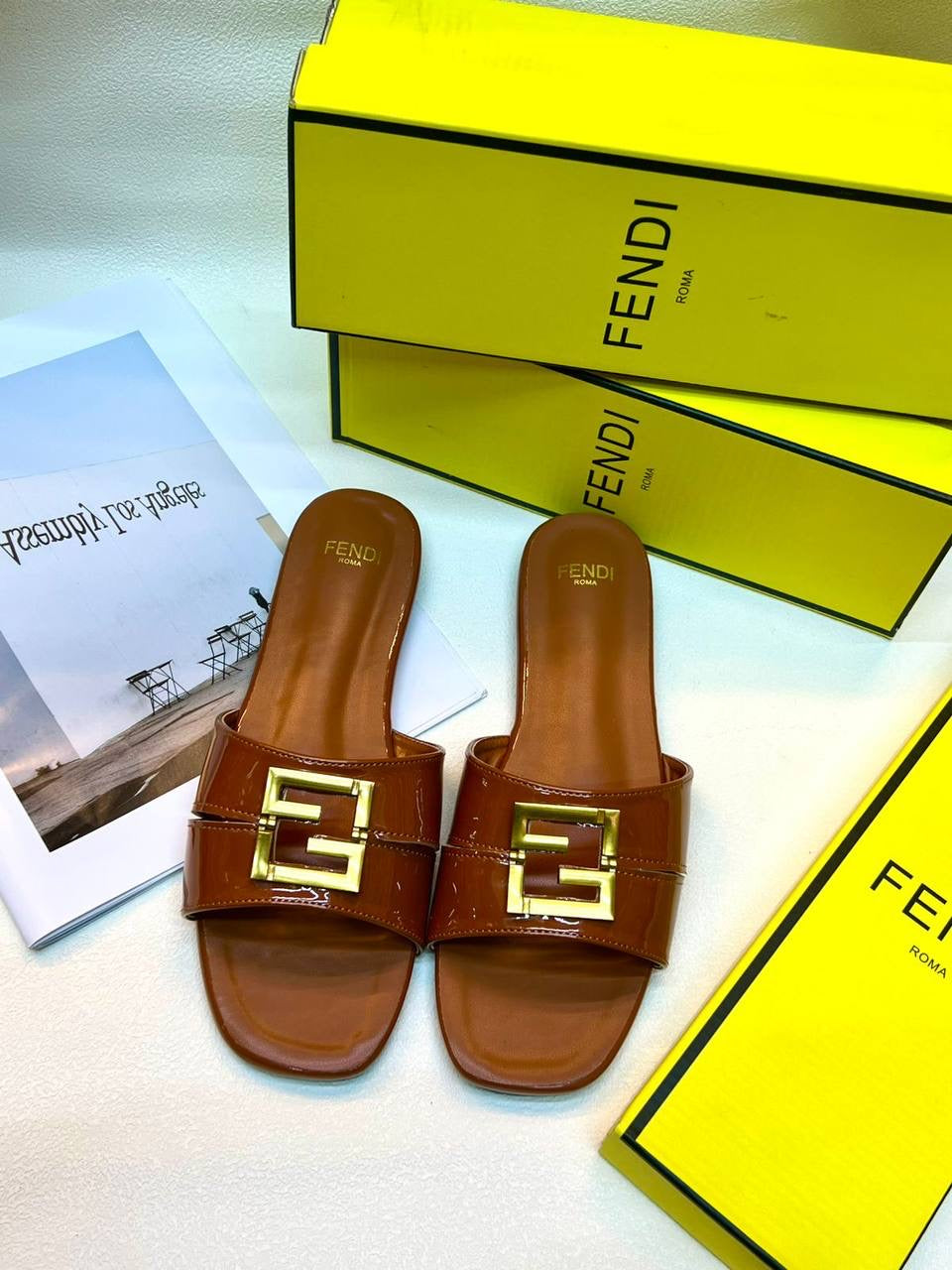 Fendi
Size 36to41
70 dhs🇦🇪
Zain236
♥️♥️♥️
