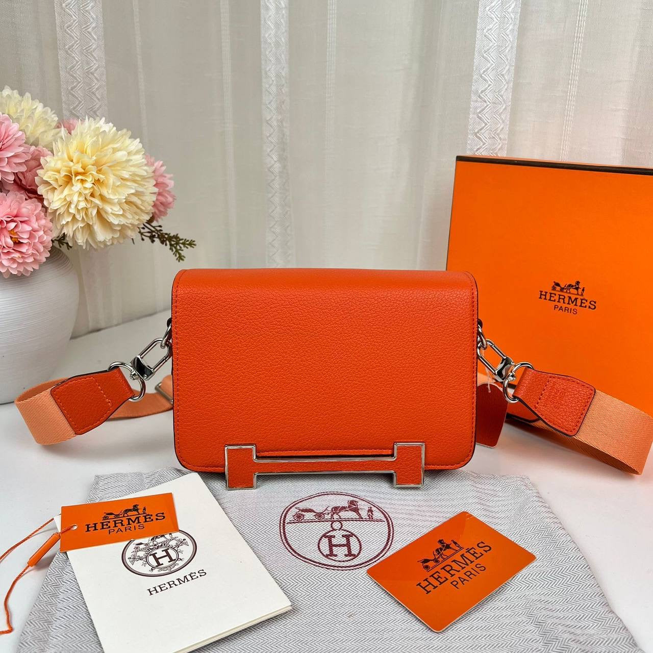 Hermes
With box 
🎁🎁🎁
90 dhs🇦🇪
Zain137
♥️♥️♥️