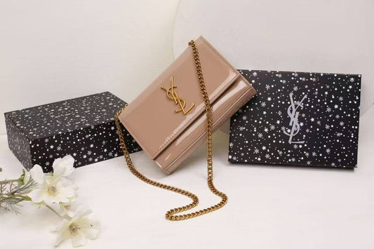 YSL - ʏᴠᴇs sᴀɪɴᴛ ʟᴀᴜʀᴀɴᴛ
ɢʟᴏssʏ ᴍᴀᴛᴇʀɪᴀʟ
ɢᴏʟᴅ ʟᴀᴄᴇ ʜᴀʀᴅᴡᴀʀᴇ
sɪᴢᴇ : 20 x 5 x 14 cm
ᴡɪᴛʜ BOX
🎁🎁🎁
90 dhs🇦🇪
Zain31
♥️♥️♥️