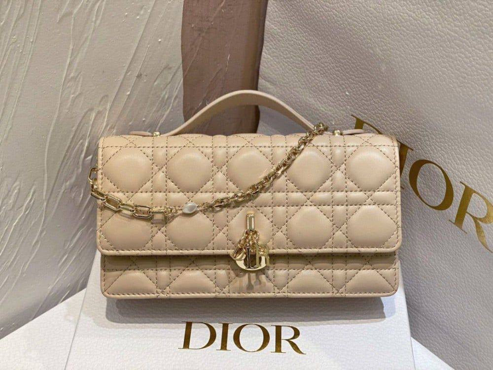 Super Master ++++++
Top Quality 
High Price Bags 
For Price 👇 WTSP Text Zain 0568585901
Zain255
♥️♥️♥️