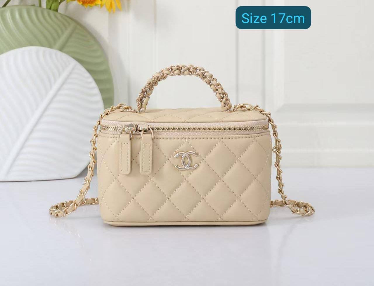 Chanel
Good quality 
with box 
🎁🎁🎁
95 dhs🇦🇪
Zain186
♥️♥️♥️