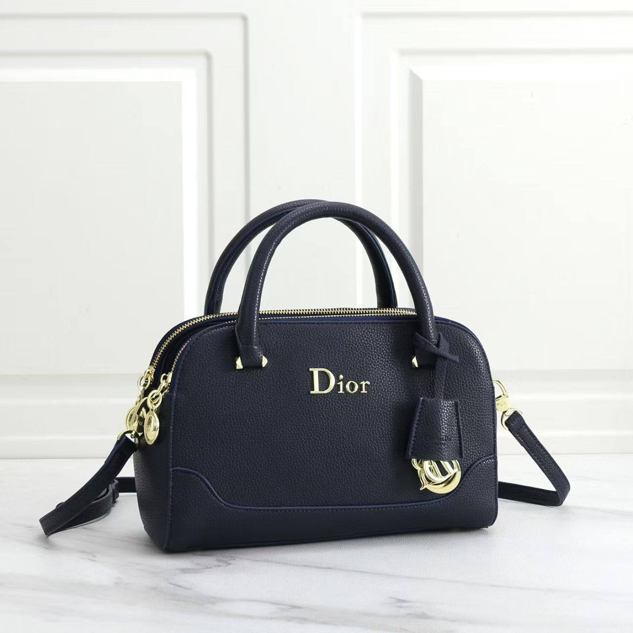 Dior
105 dhs🇦🇪
Zain136
♥️♥️♥️