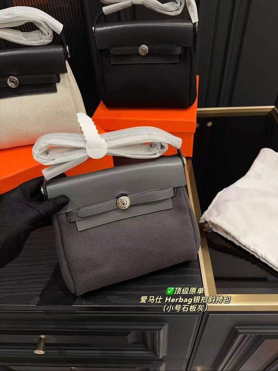 Hermes
Master ++++
25cm 
280 dhs🇦🇪
Zain141
♥️♥️♥️