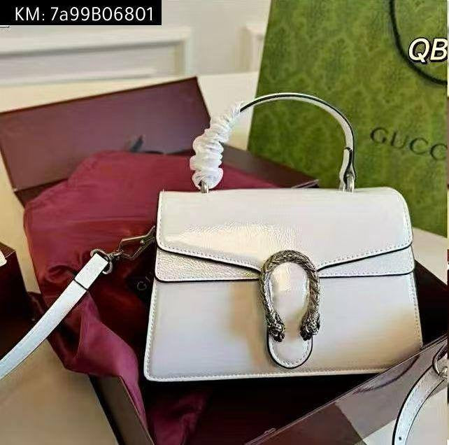 Gucci Mini
Size: 18 * 12 cm
95 dhs🇦🇪
with box
🎁🎁🎁
Zain115
♥️♥️♥️