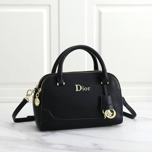 Dior
105 dhs🇦🇪
Zain136
♥️♥️♥️