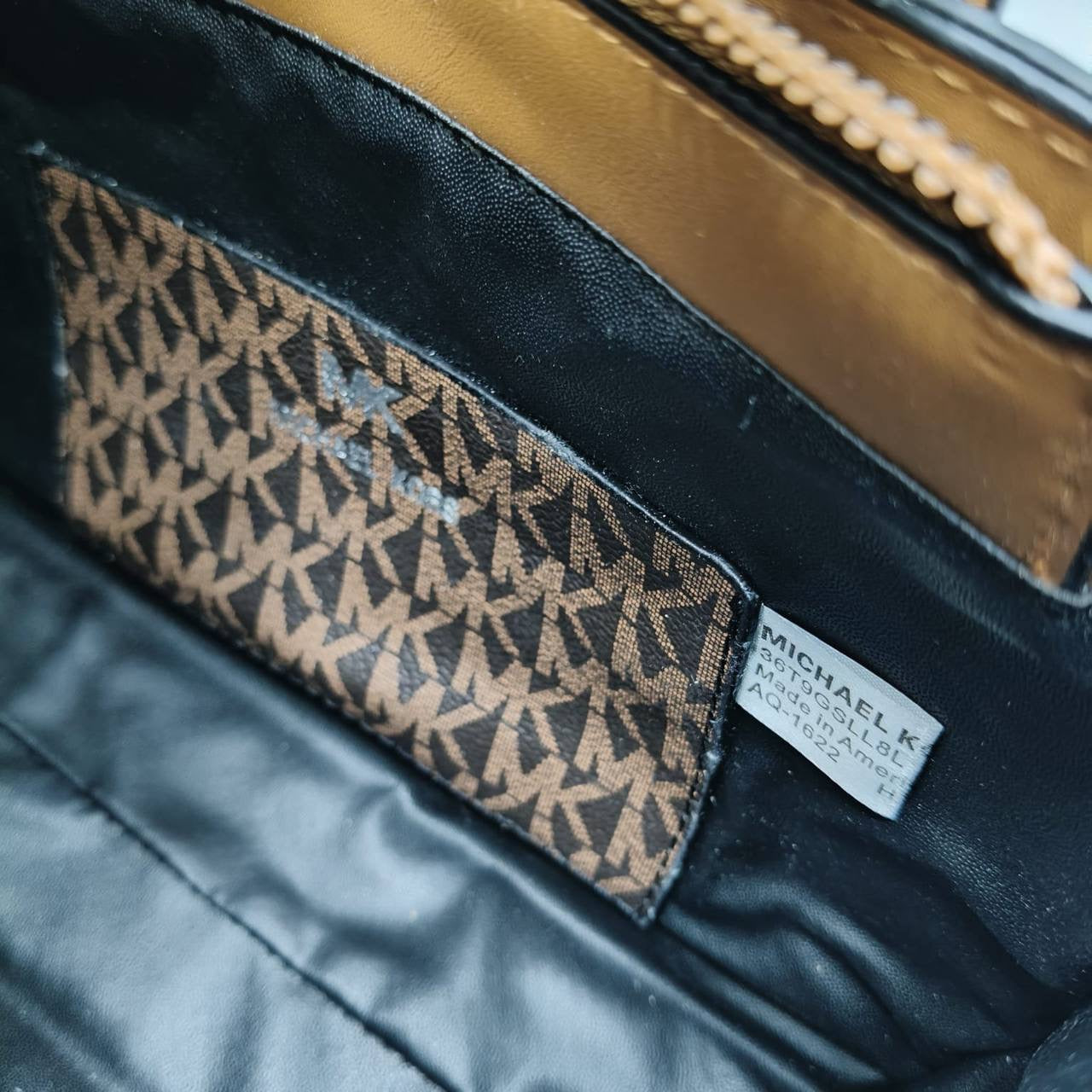 MK
ʜᴀɴᴅᴄᴀʀʀʏ ᴄʀᴏss ʙᴀɢ
ᴡɪᴛʜ ʟᴏɴɢ ʙᴇʟᴛ sᴛʀᴀᴘ
sɪᴢᴇ : 25 cm
60 dhs🇦🇪
Zain31
♥️♥️♥️