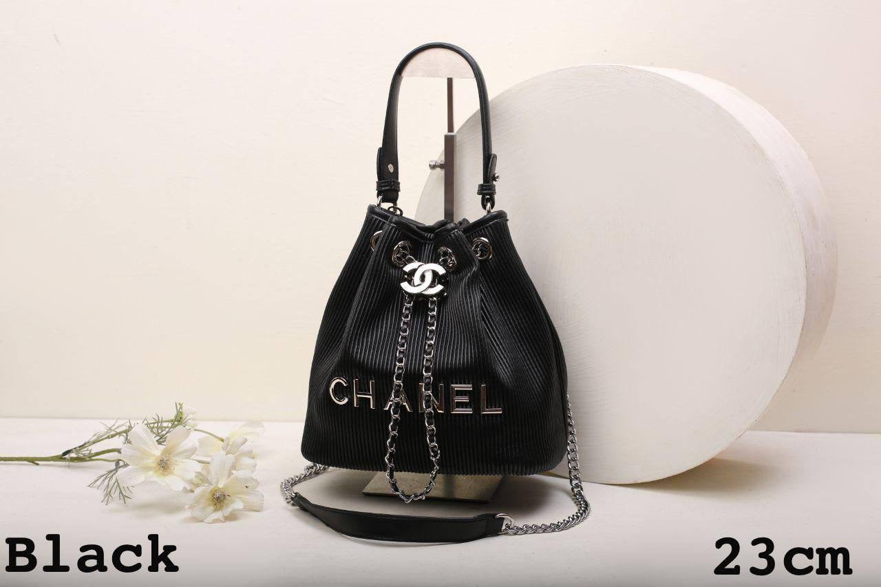 Chanel ʙᴜᴄᴋᴇᴛ ʙᴀɢ
 ʜᴀɴᴅʟᴇ/ ʟᴏɴɢᴄʜᴀɪɴ
sɪʟᴠᴇʀ ʜᴀʀᴅᴡᴀʀᴇ 
ᴡɪᴛʜᴏᴜᴛ ʙᴏx
sᴏғᴛ ʟᴇᴀᴛʜᴇʀ 
sɪᴢᴇ:23ᴄᴍ
100 dhs🇦🇪
Zain56
♥️♥️♥️