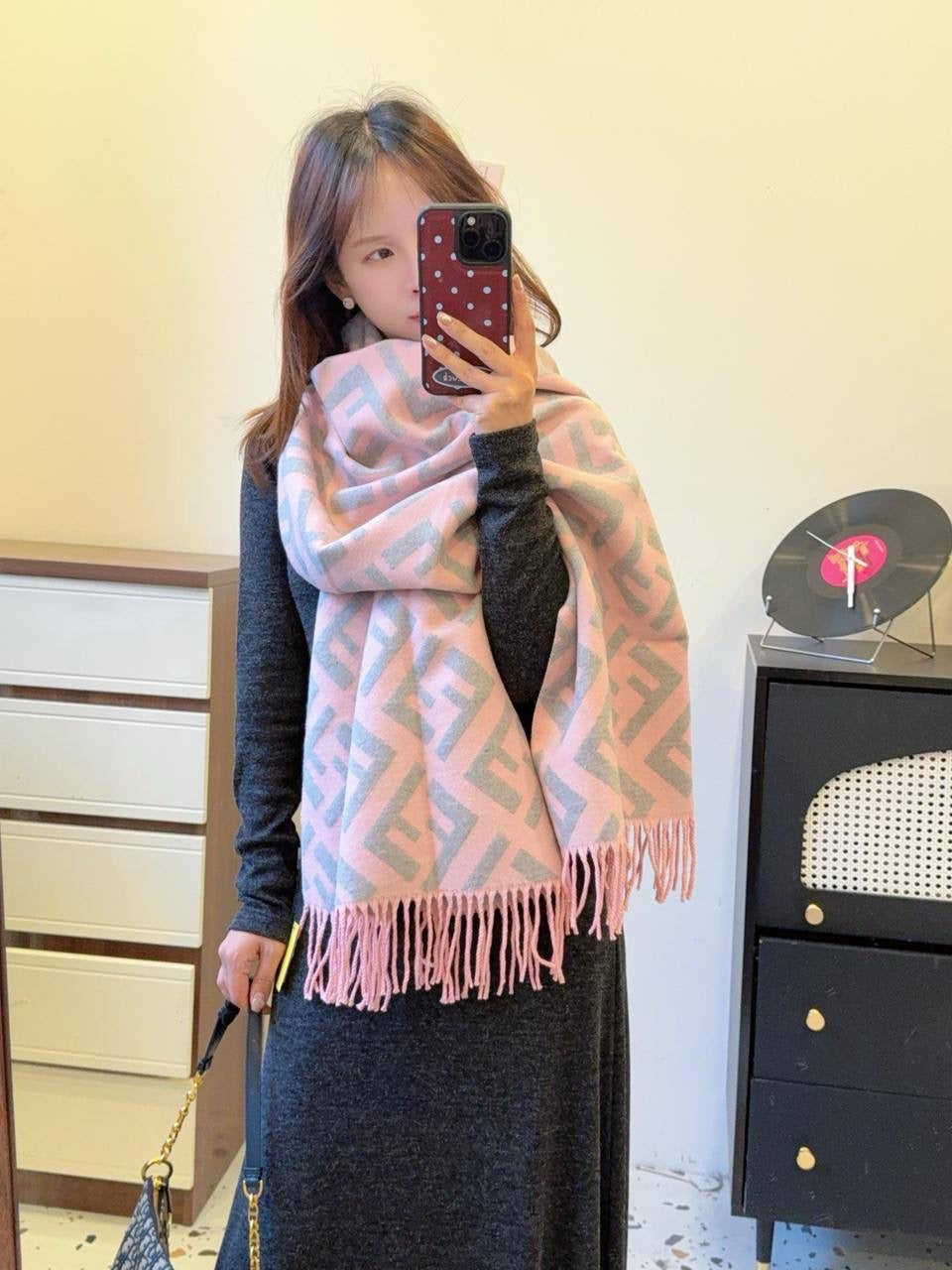 Scarf
180*68cm
45 dhs🇦🇪
Zain17
♥️♥️♥️