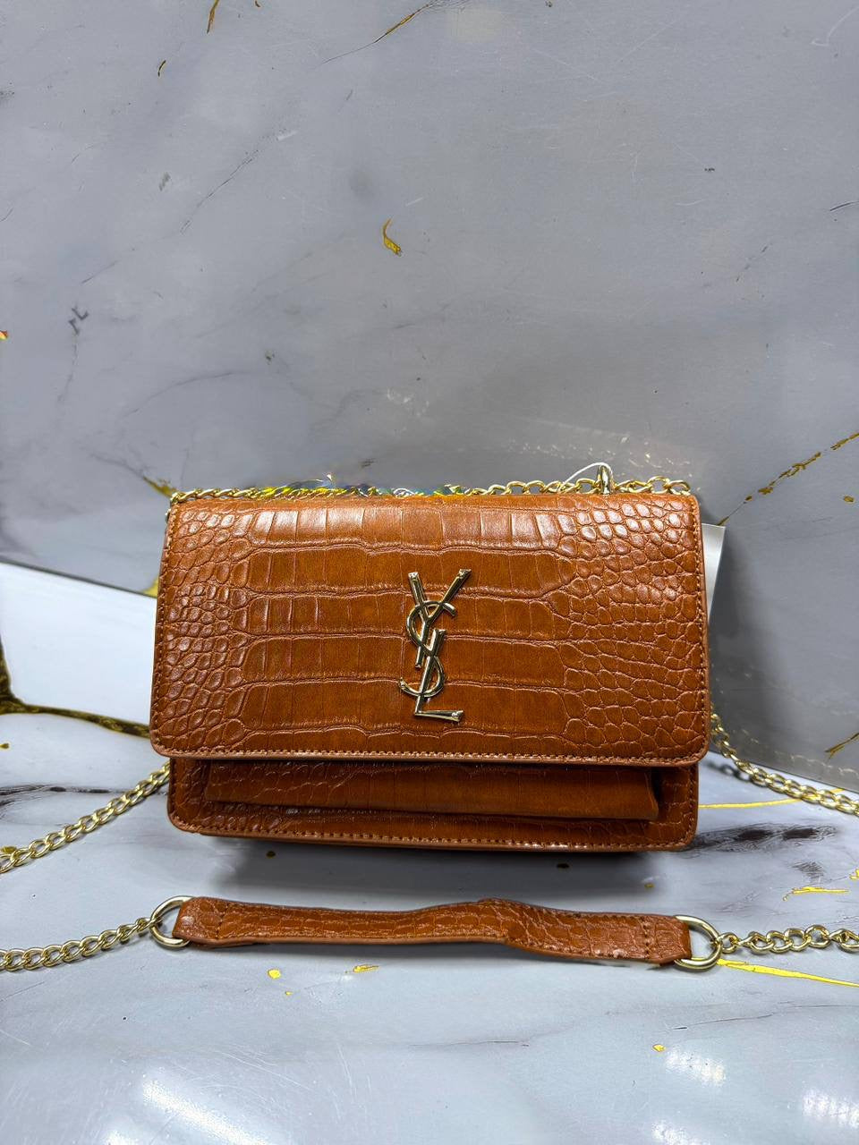 YSL 
Gold logo
65 dhs🇦🇪
Zain50
♥️♥️♥️