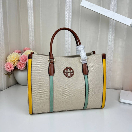 Tory Burch
90 dhs🇦🇪
Size…42x33cm
Size…35x27cm
Zain137
Zain93
♥️♥️♥️