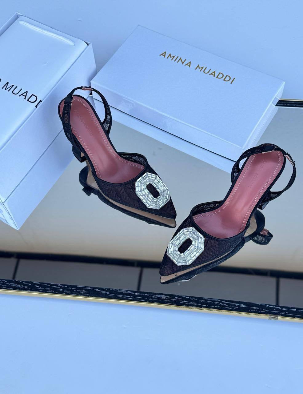 Chanel 
Amina HUADDI 7cm
120 dhs🇦🇪
Size 36-37-38-39-40-41
Zain21
♥️♥️♥️