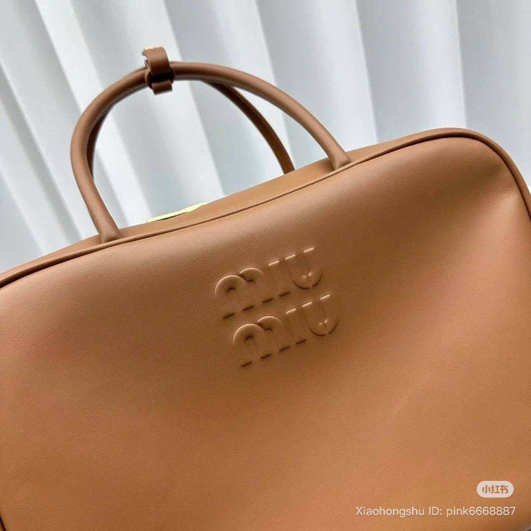 Super Master ++++++
Top Quality 
High Price Bags 
For Price 👇 WTSP Text Zain 0568585901
Zain255
♥️♥️♥️