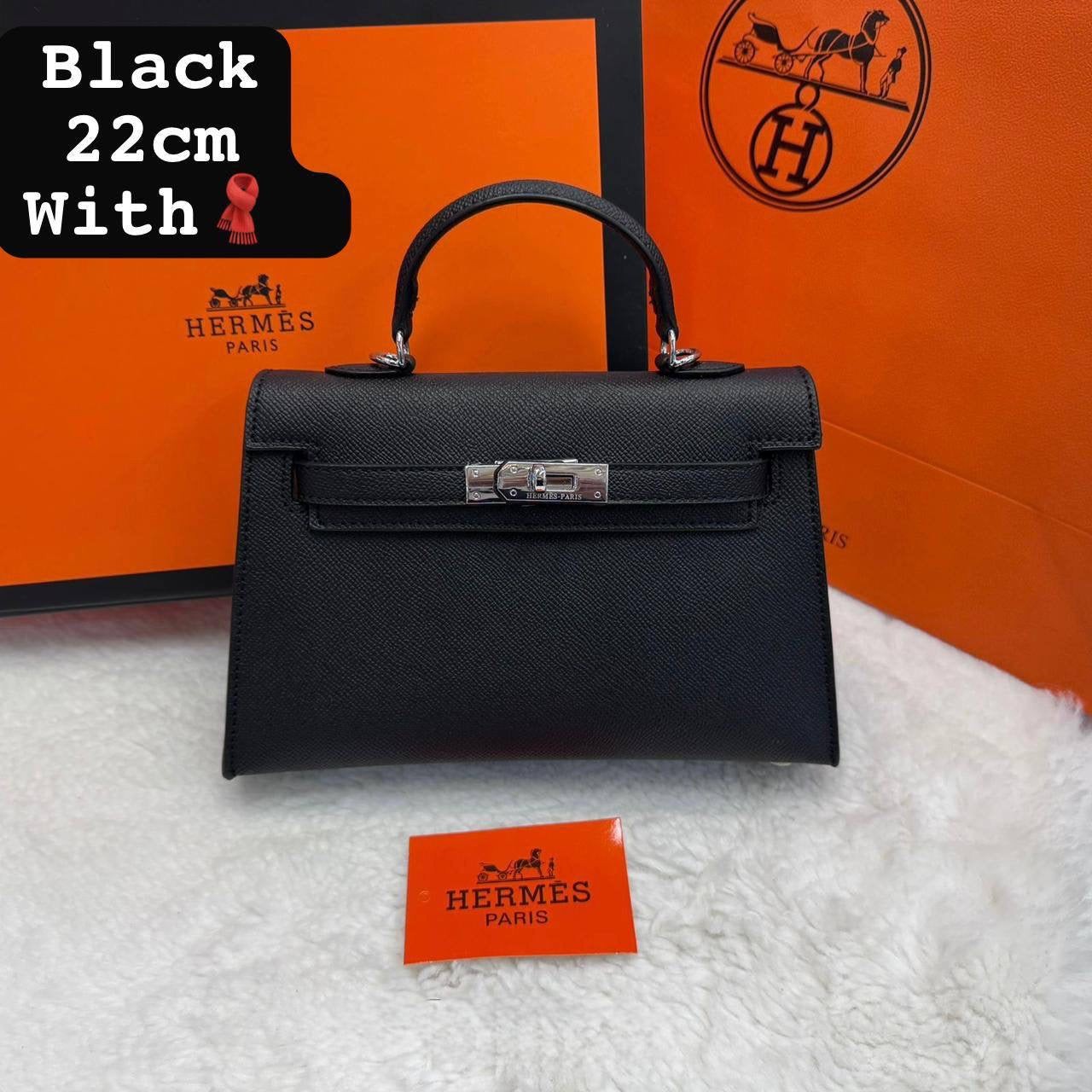 Hermes ᴋᴇʟʟʏ ʙᴀɢ  
silver hardware
 ᴡɪᴛʜ ʙᴏx
🎁🎁🎁
With 🧣 
ʟᴇᴀᴛʜᴇʀ 
sɪᴢᴇ:22ᴄᴍ 
90 dhs🇦🇪
Zain56
♥️♥️♥️