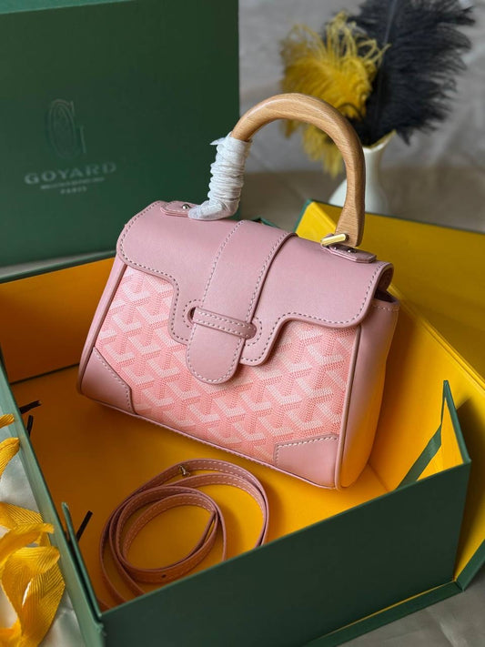 GOYARD
20cm
350 dhs🇦🇪
Top quality 
With box
🎁🎁🎁
Zain167
♥️♥️♥️