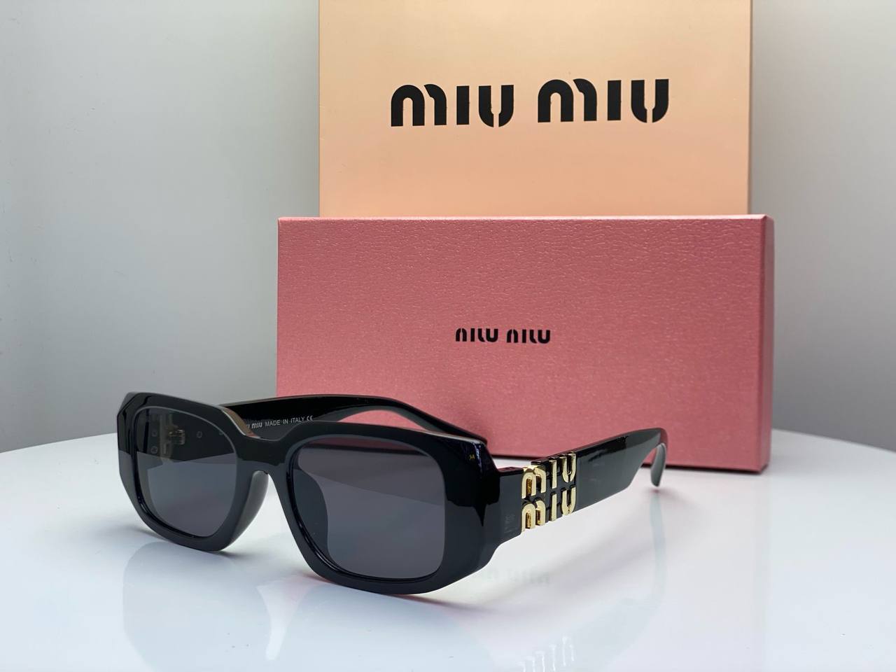 MIU MIU Sunglasses