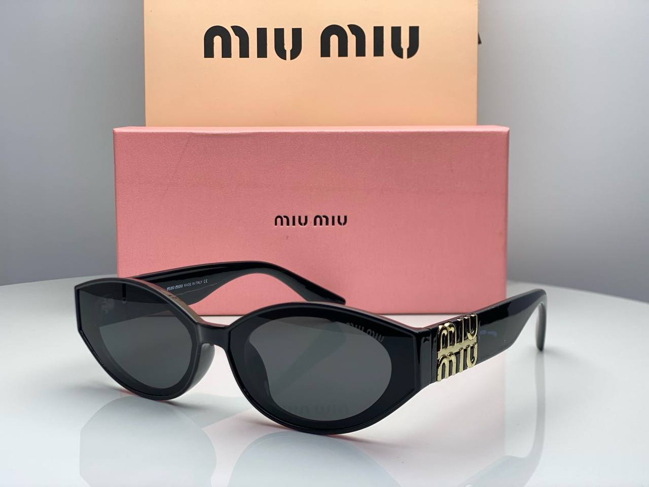 MIU MIU Sunglasses