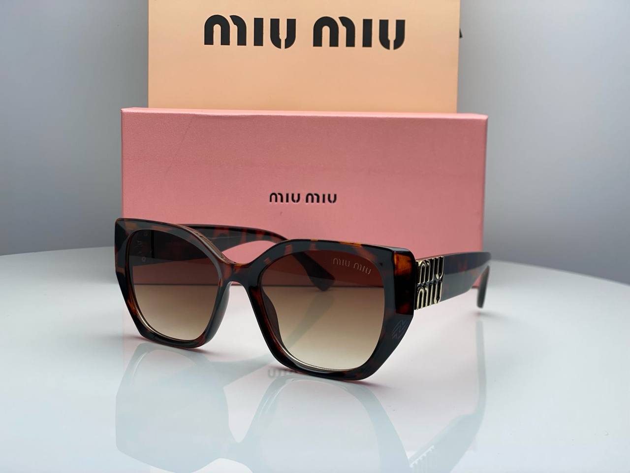 MIU MIU Sunglasses