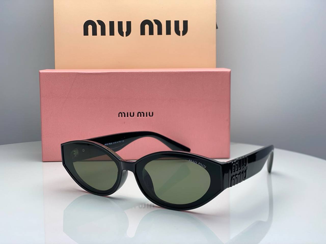 MIU MIU Sunglasses