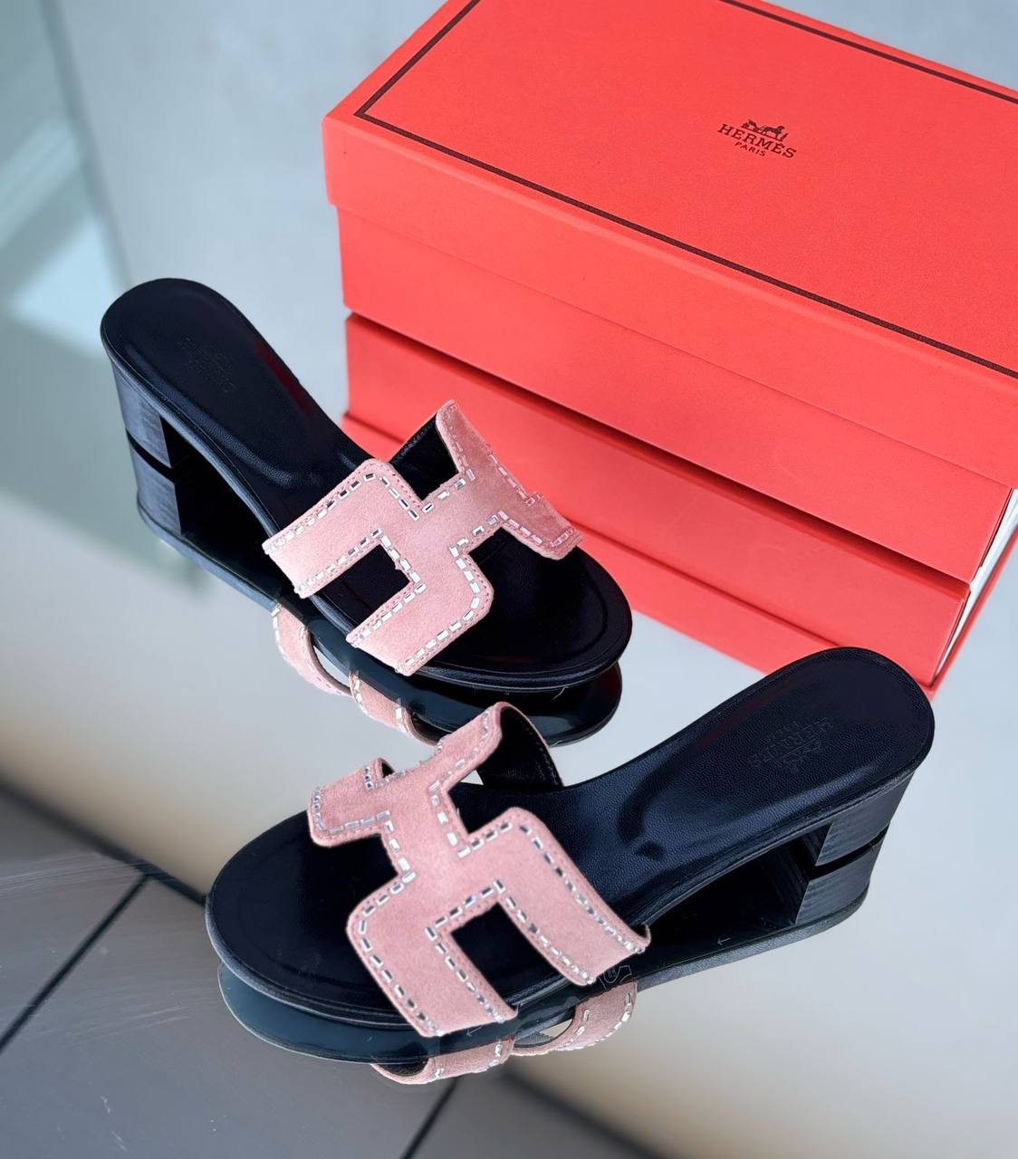 Hermes Heel
