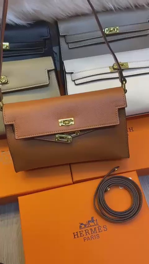 Hermes 
with box
🎁🎁🎁
100 dhs🇦🇪
Zain107
♥️♥️♥️