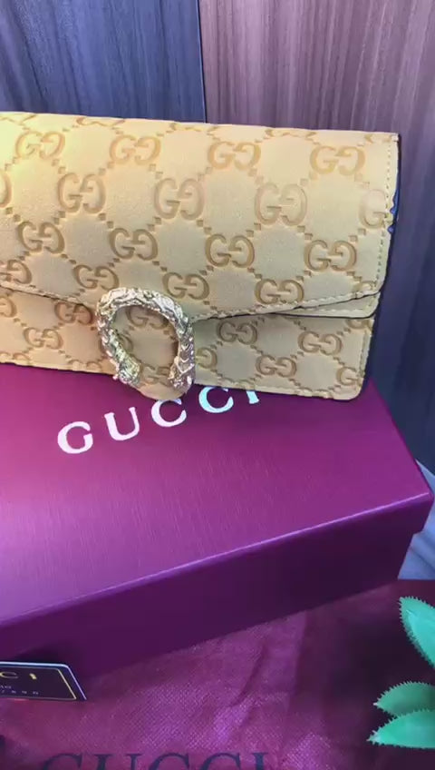 Gucci
with box
🎁🎁🎁
good quality
90 dhs🇦🇪
Zain07
♥️♥️♥️