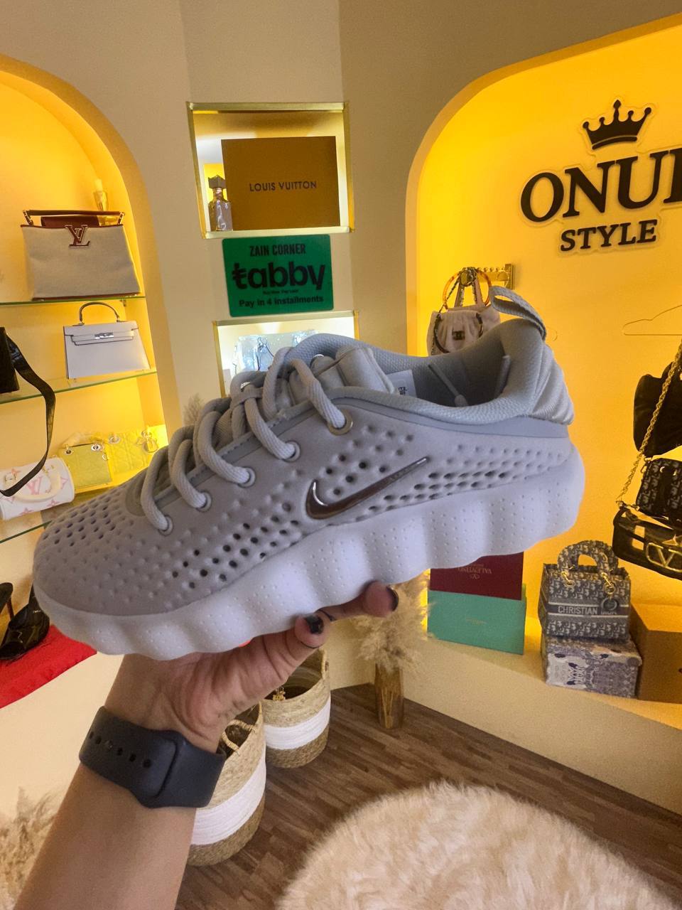 Nike
130 dhs
Zain138
♥️♥️♥️
Zc