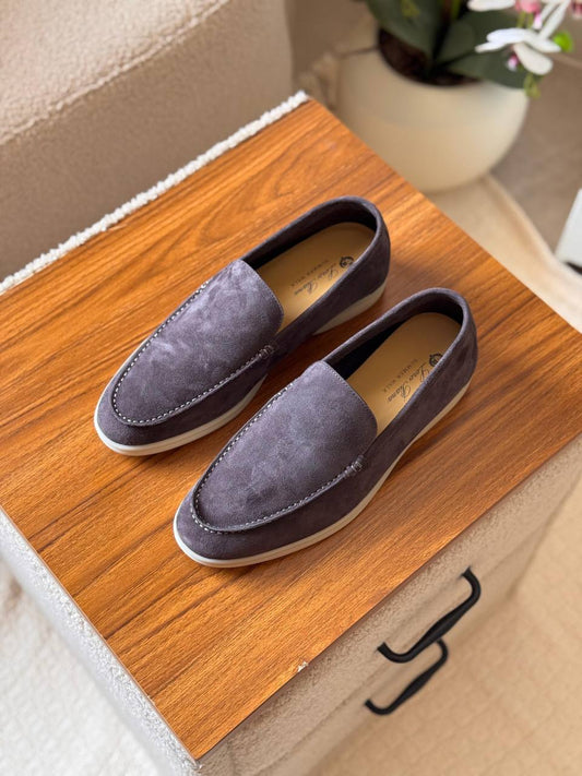 LORO SUMMER WALK
*AAA quality*
*SIZE: 40 to 47*
450 dhs🪙💚
Zain185
♥️♥️♥️