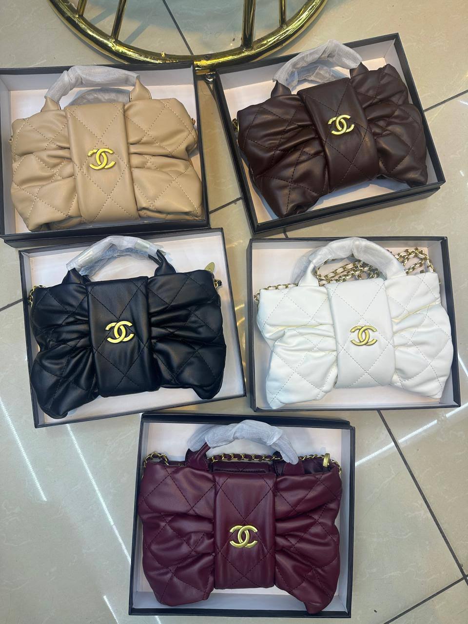 CHANEL
90 dhs💓
with box
Zain90
♥️♥️♥️