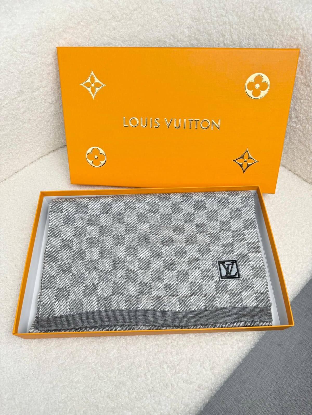 NEW COLLECTION👌🏻
Louis Vuitton SCARF MAN❤🔥
MASTER Quality👑With Original Packaging👌🏻
230 dhs🇦🇪🇦🇪
Zain329
♥️♥️♥️