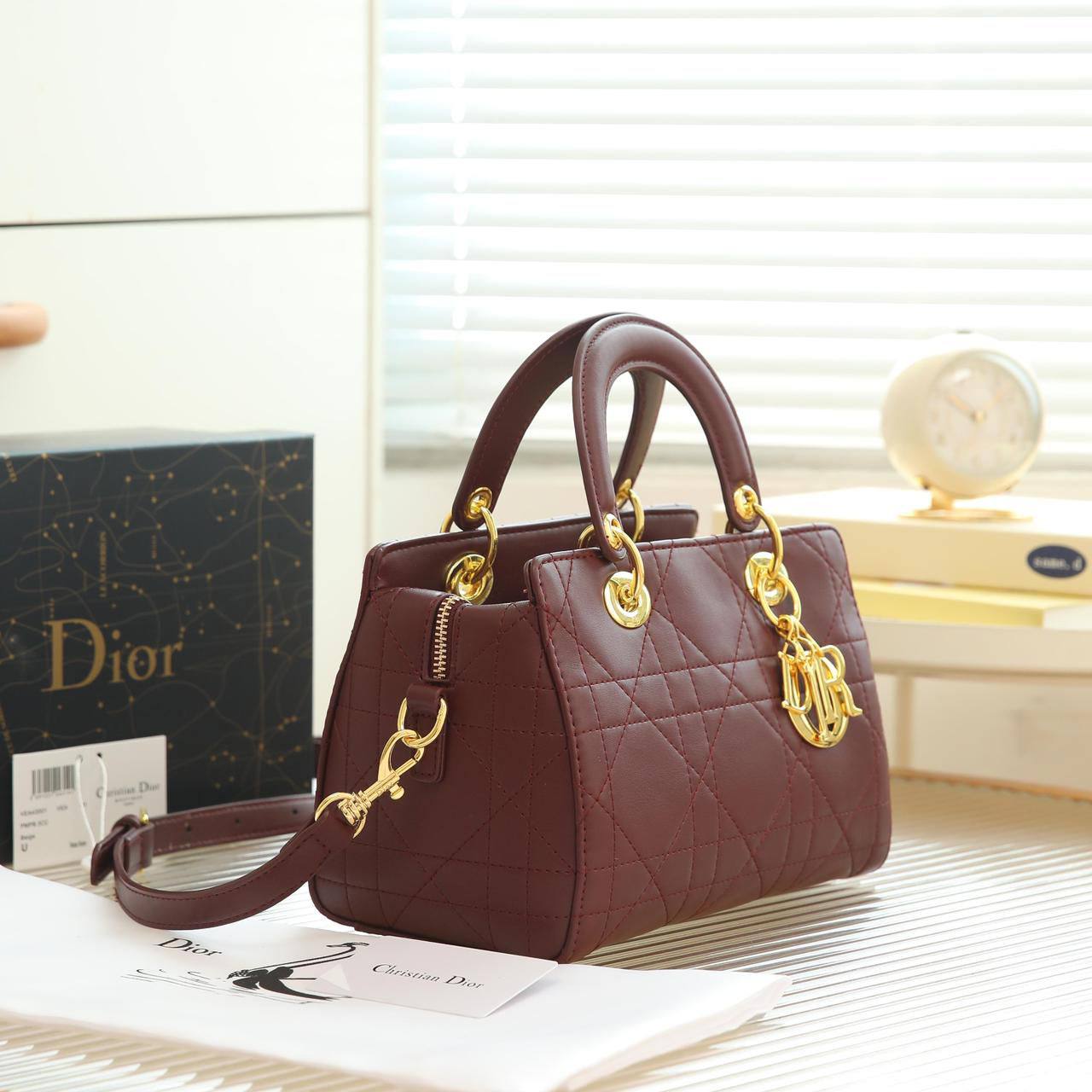 Dior
ᴛʜᴇ ʟᴀᴅʏ ʙᴀɢ 𝟗𝟓.𝟐𝟐
ᴡɪᴛʜʙᴏx🎁🎁🎁
ʟᴀᴍʙsᴋɪɴ ᴍᴀᴛᴇʀɪᴀʟ
sɪᴢᴇ:𝟐𝟒ᴄᴍ
115 dhs✅
Zain56
♥️♥️♥️
