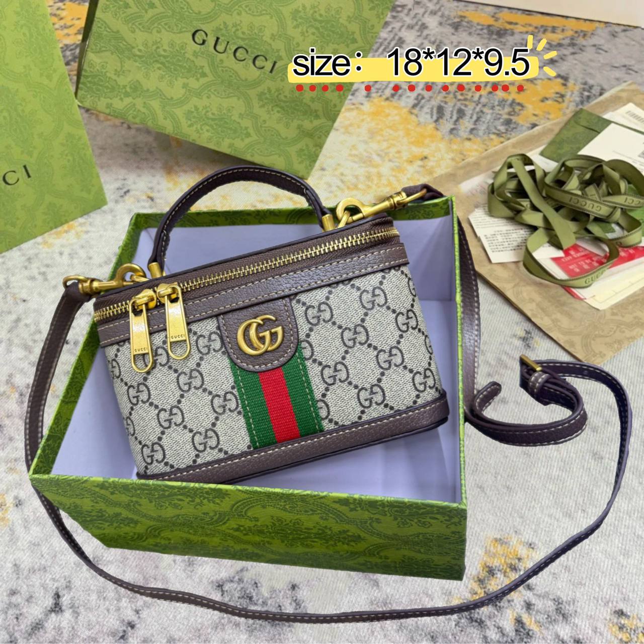 Gucci
✨✨NEW ✨✨
95 dhs🪙🌨️
with box
🎁🎁🎁
Zain38
♥️♥️♥️