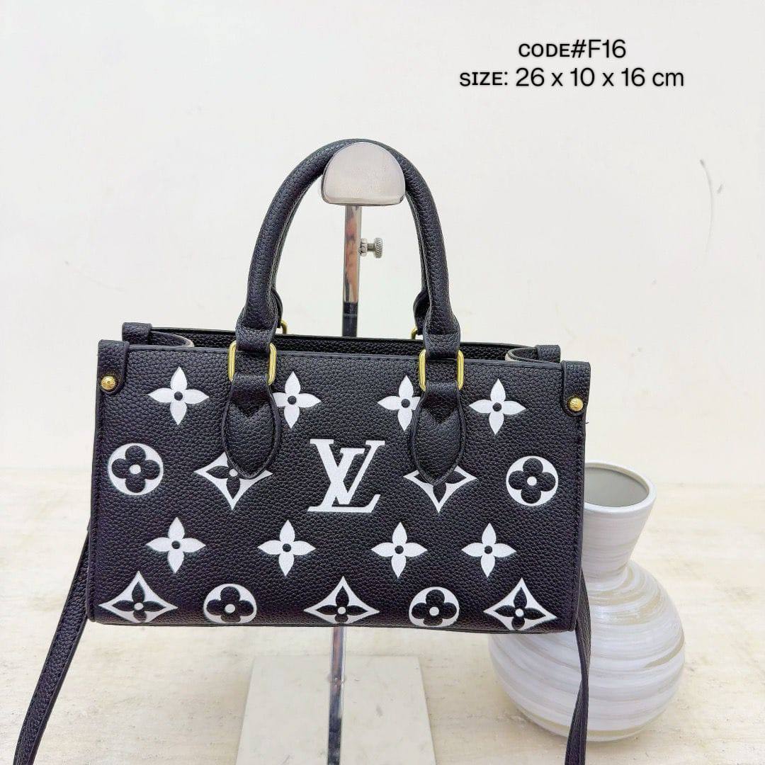 LV
ᴇᴀsᴛ ᴏɴ ᴛʜᴇ ɢᴏ
ᴍᴀᴛᴛᴇ ʟᴇᴀᴛʜᴇʀ ᴍᴀᴛᴇʀɪᴀʟ
ᴡɪᴛʜ ʟᴏɴɢ ʙᴇʟᴛ sᴛʀᴀᴘ
sɪᴢᴇ : 26 cm
70 dhs🪙💕
Zain31
♥️♥️♥️