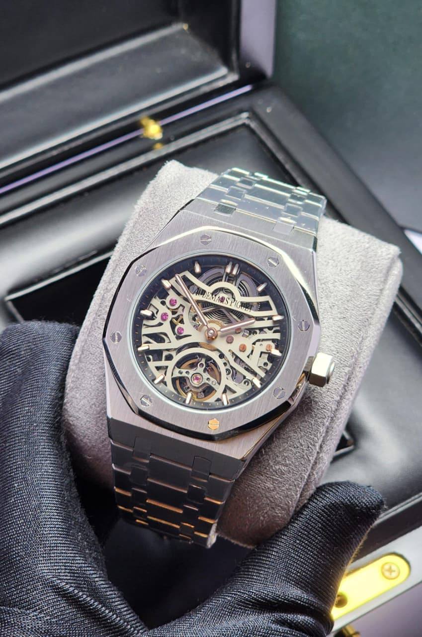 Ap watch
for men
good quality
automatic
420 dhs🪙💕
Zain59
♥️♥️♥️